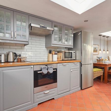 Windlass Cottage Lymington Exterior foto