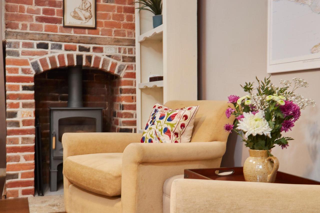 Windlass Cottage Lymington Exterior foto