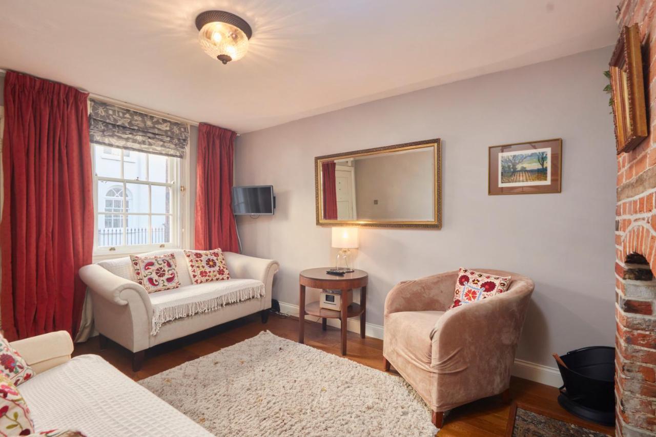 Windlass Cottage Lymington Exterior foto