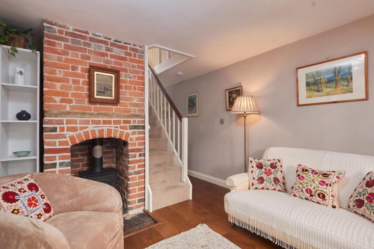 Windlass Cottage Lymington Exterior foto