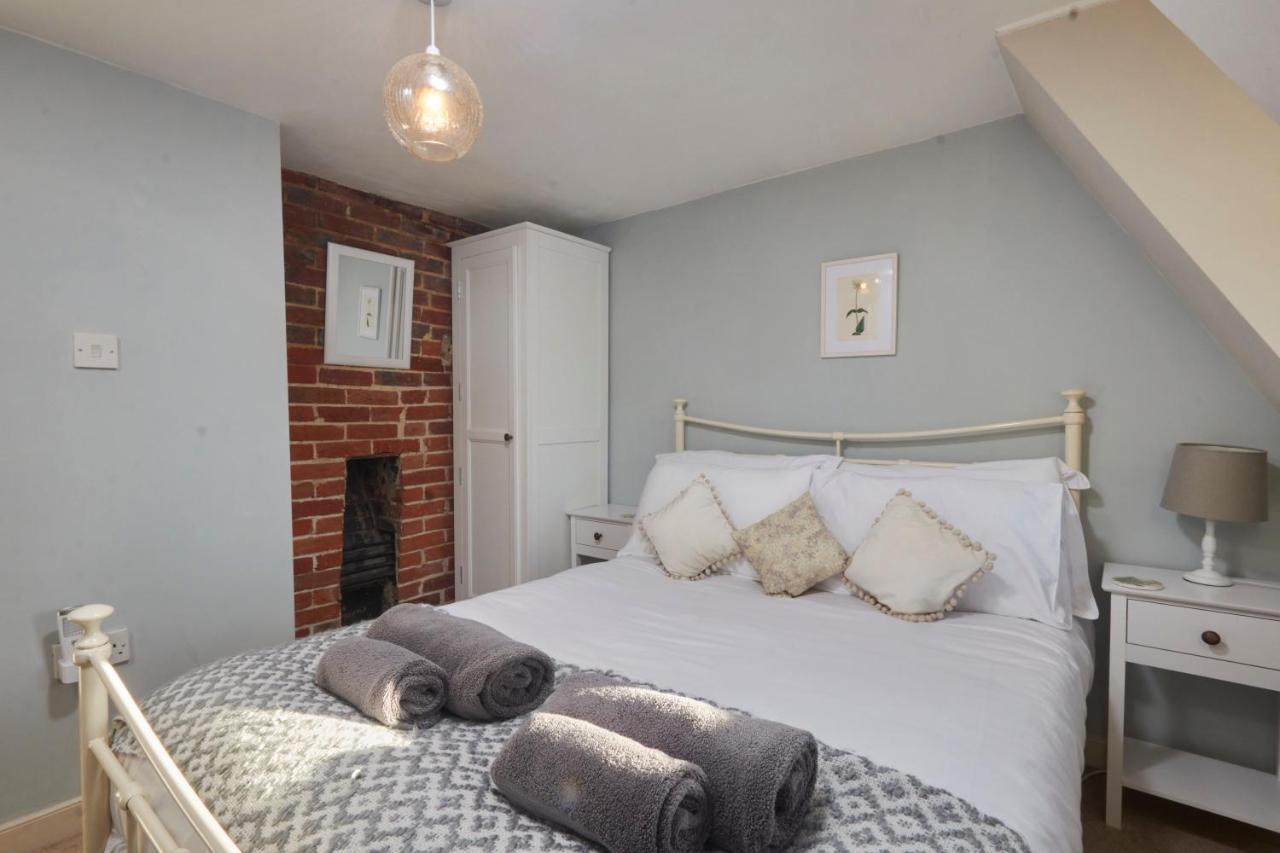 Windlass Cottage Lymington Exterior foto
